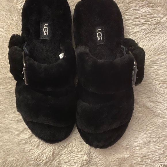 ❌SOLD❌   ugg fuzzy slides - Picture 11 of 16